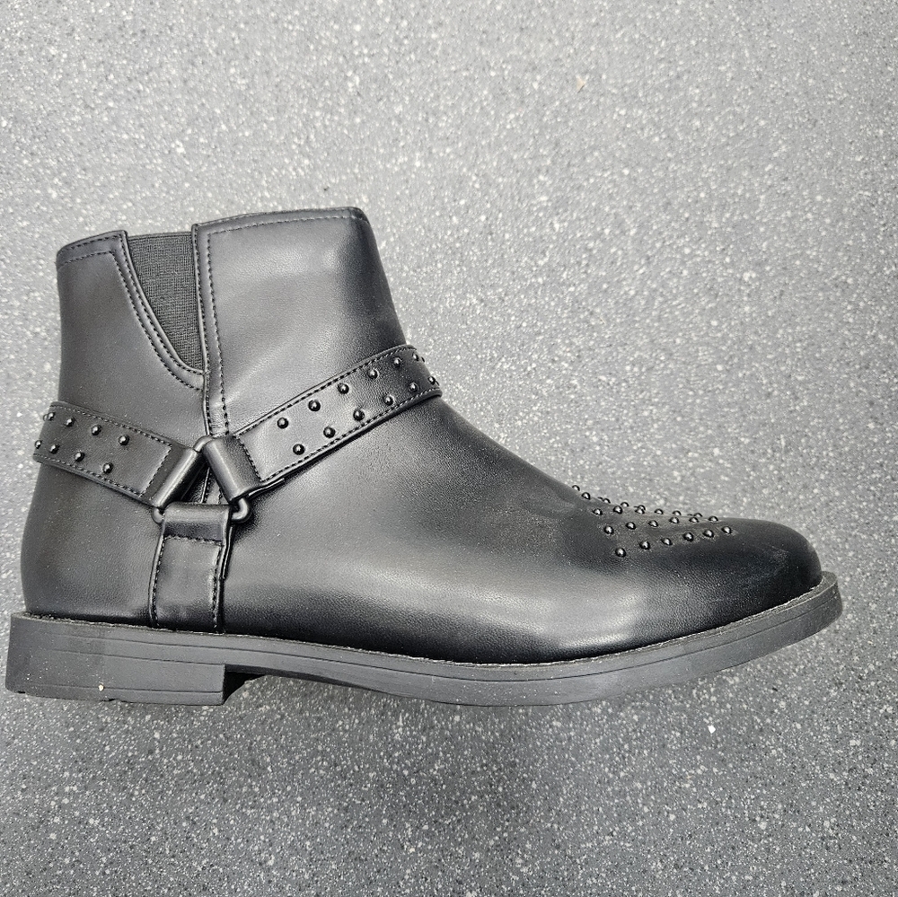 ​Dream Pairs Girls Studded Harness Ankle Boots - Black Faux Leather